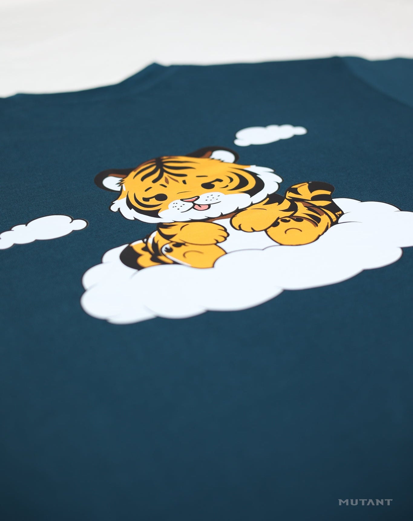 Fly High Tiger Oversized Tee - Mutant