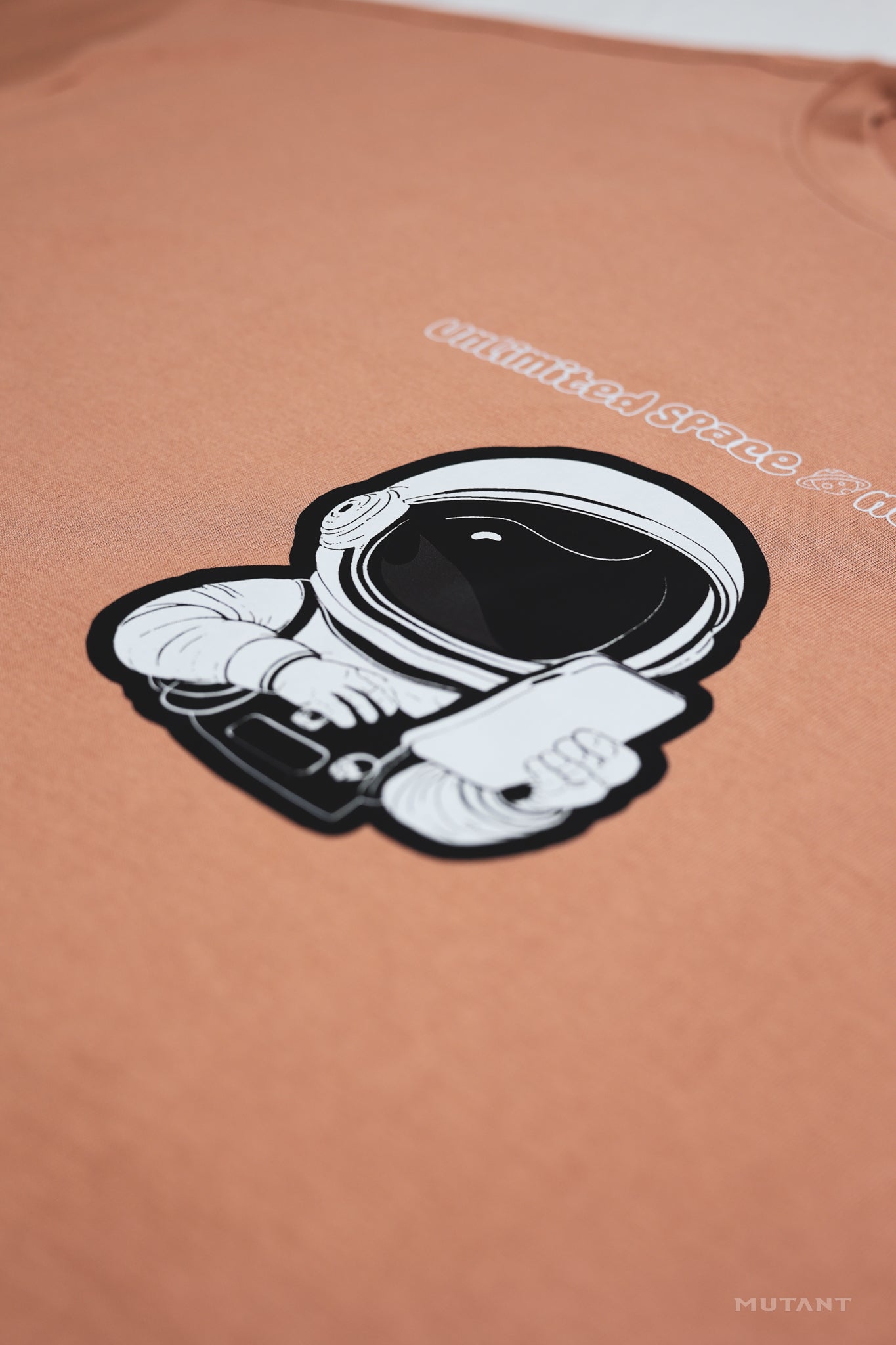 Lost in Space Oversized T-Shirt - Mutant